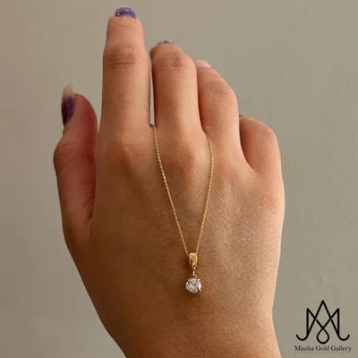 مدال گردنی تک نگین سفید