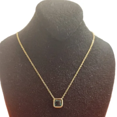 گردنبند نگین سبز