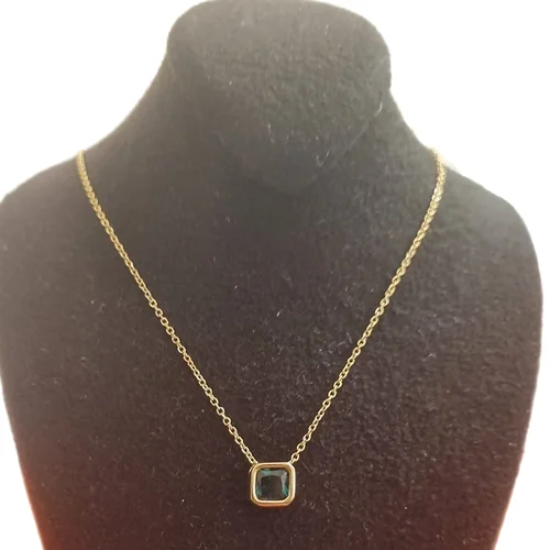 گردنبند نگین سبز